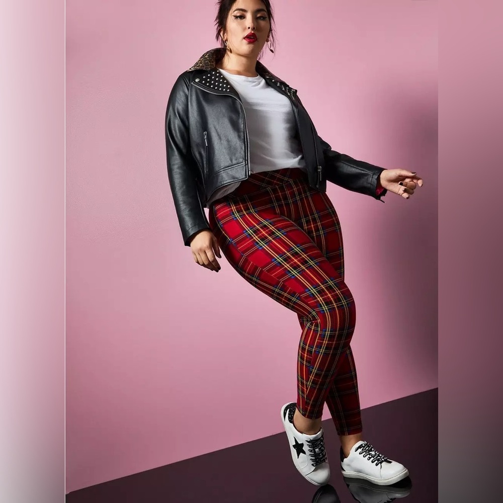 Torrid Betsey Johnson Plaid Red Women's Pants